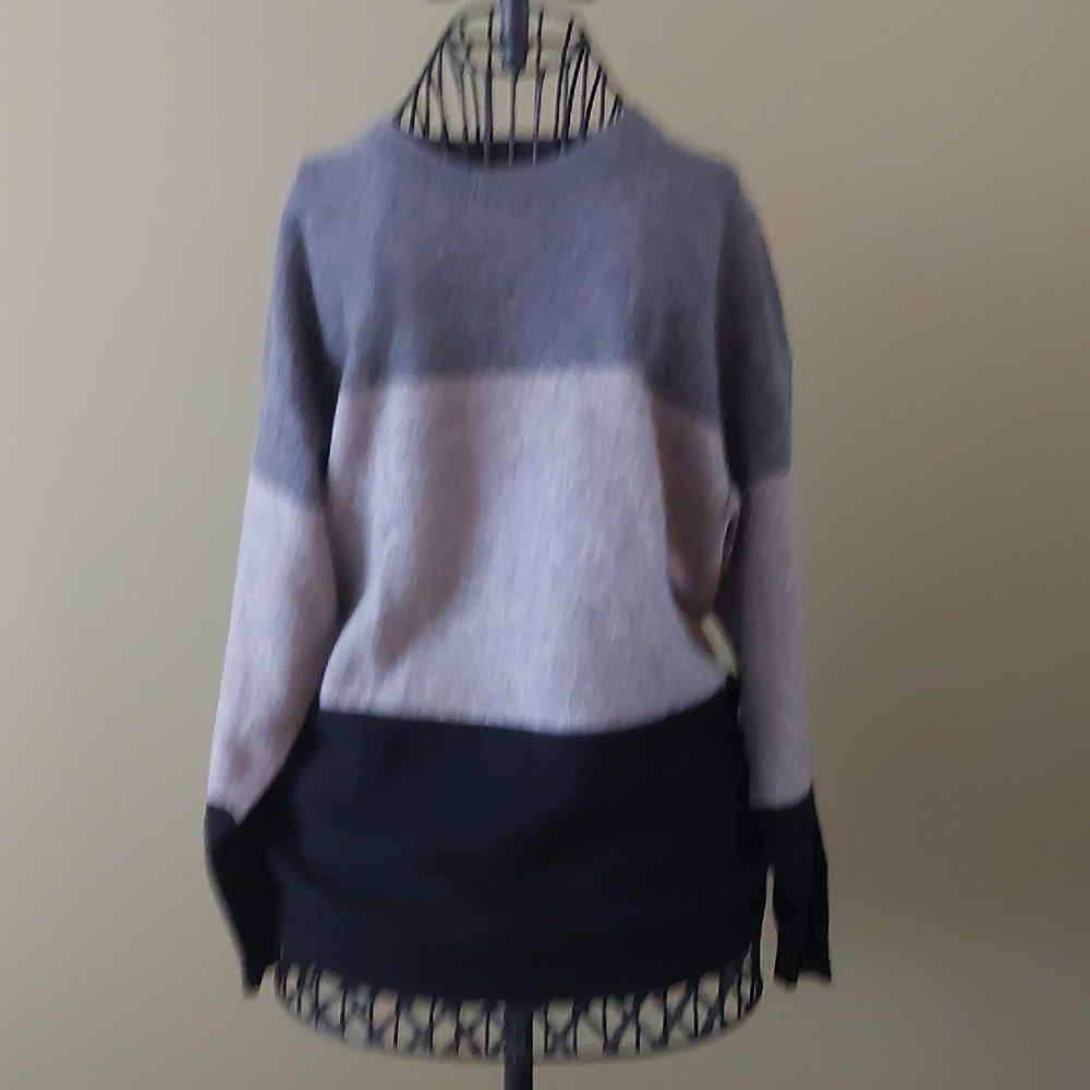 VINTAGE, Size S, Elegant Women's Colorblock Sweater